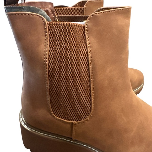 Forever Agenda Platform Chelsea Boot Size 10 Tan Slip On Round Toe - Picture 5 of 12